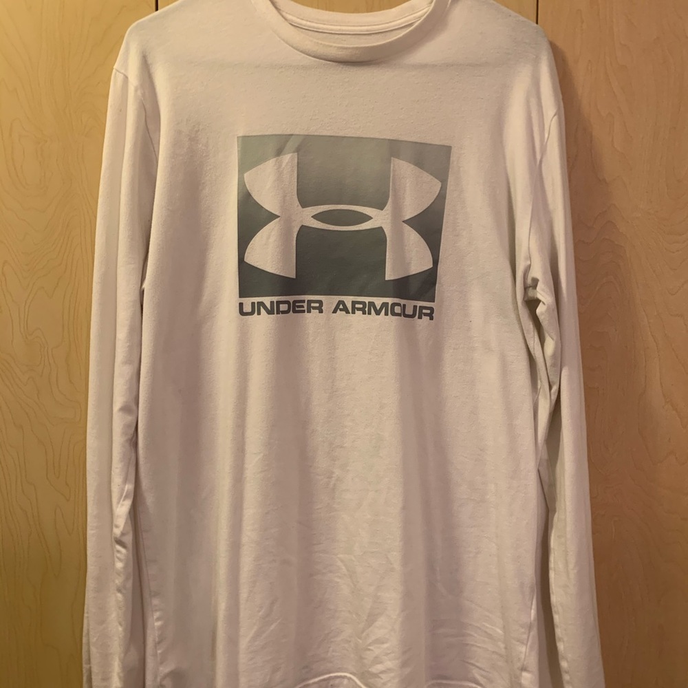 Men’s Under Armour long sleeve t-shirt